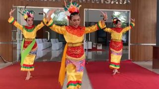Tari Sri Kuning di Graha Pariwisata