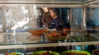 Pengusaha warung nasi Kota Depok