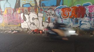Sampah liar Dipo, Kota Depok